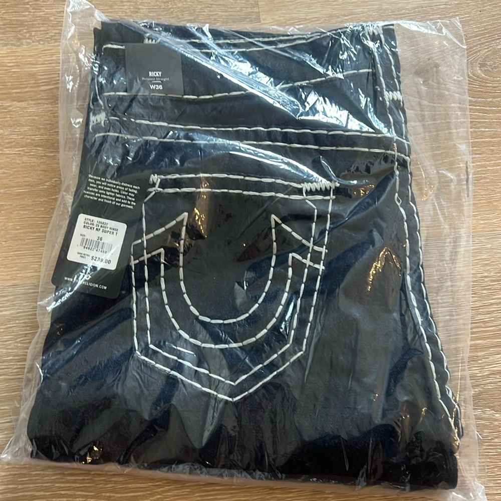 NWT True Religion RICKY SUPER T STITCH STRAIGHT JEAN 2S Body Rinse size 36